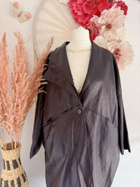 OVERSIZED-KUNSTLEDERMANTEL IN AUBERGINE - ONE SIZE -