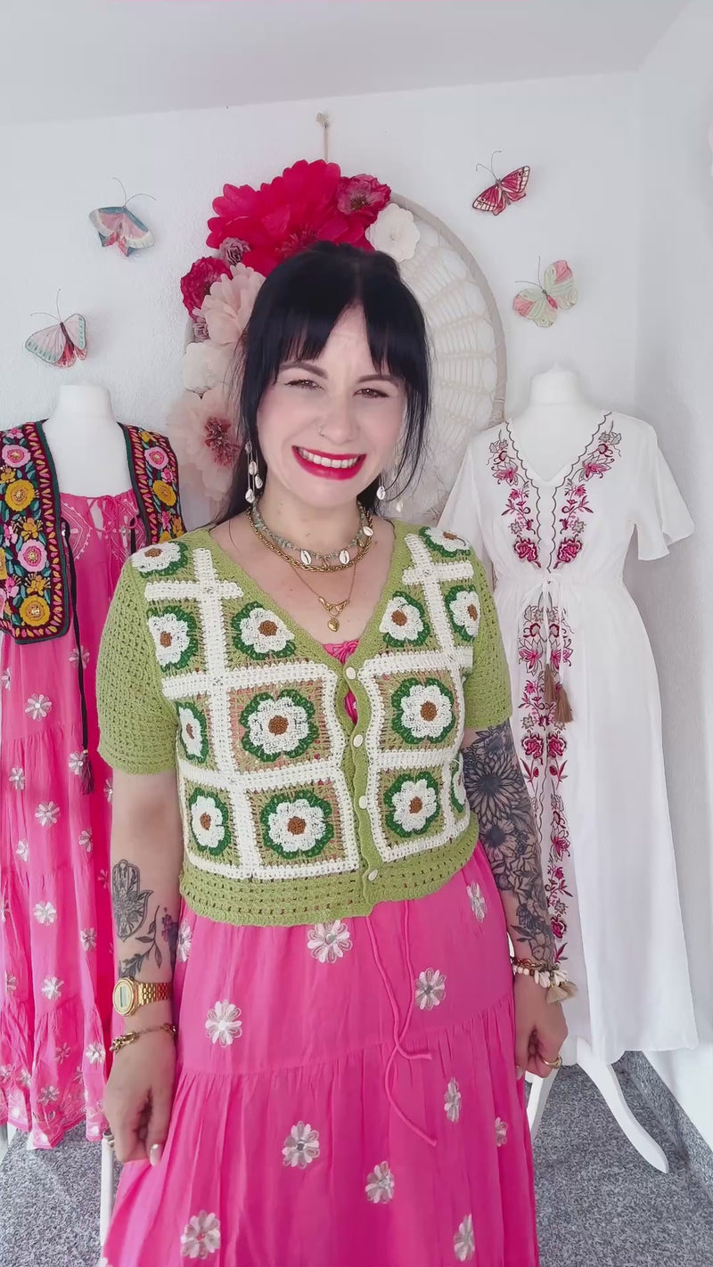 CROCHETJÄCKCHEN MIT BLUMEN IN GRÜN - ONE SIZE -